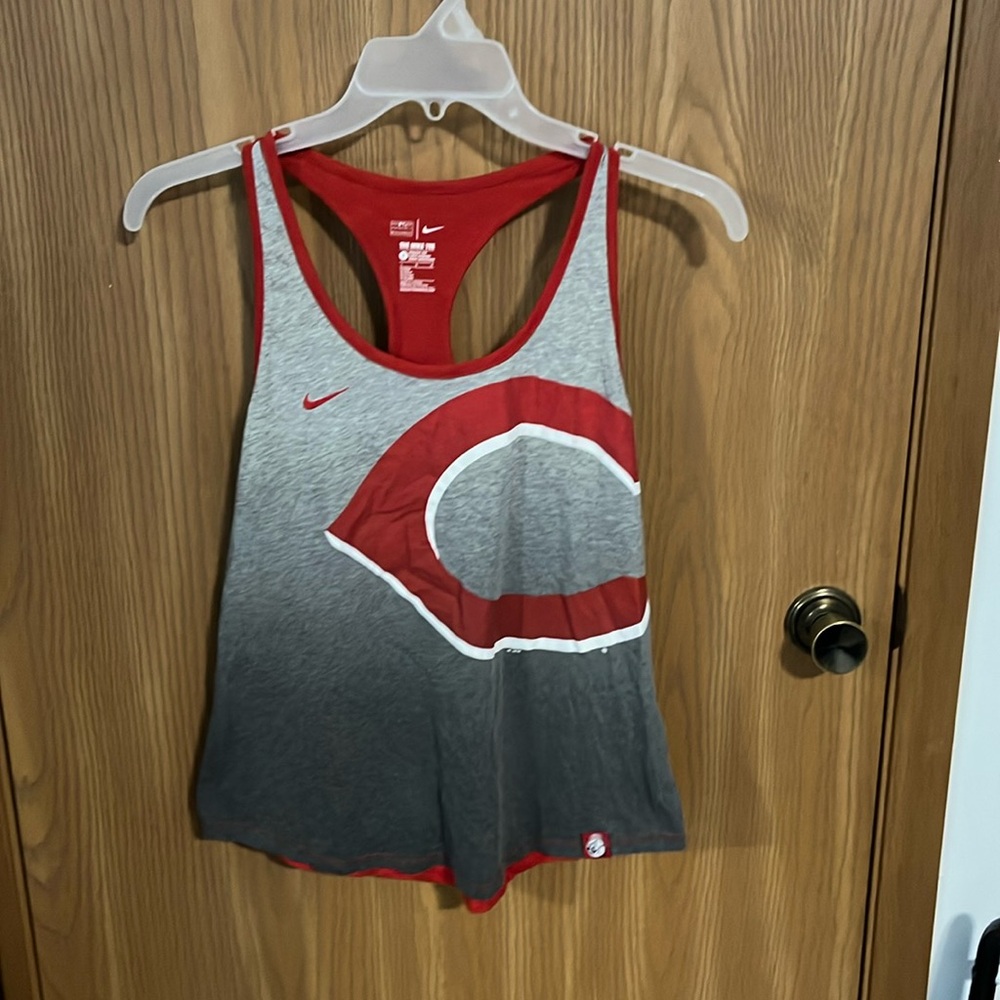 Size Large Cincinnati Reds Tank Top